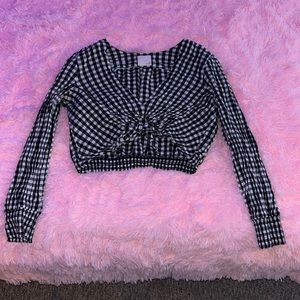 Black & white cropped long sleeve